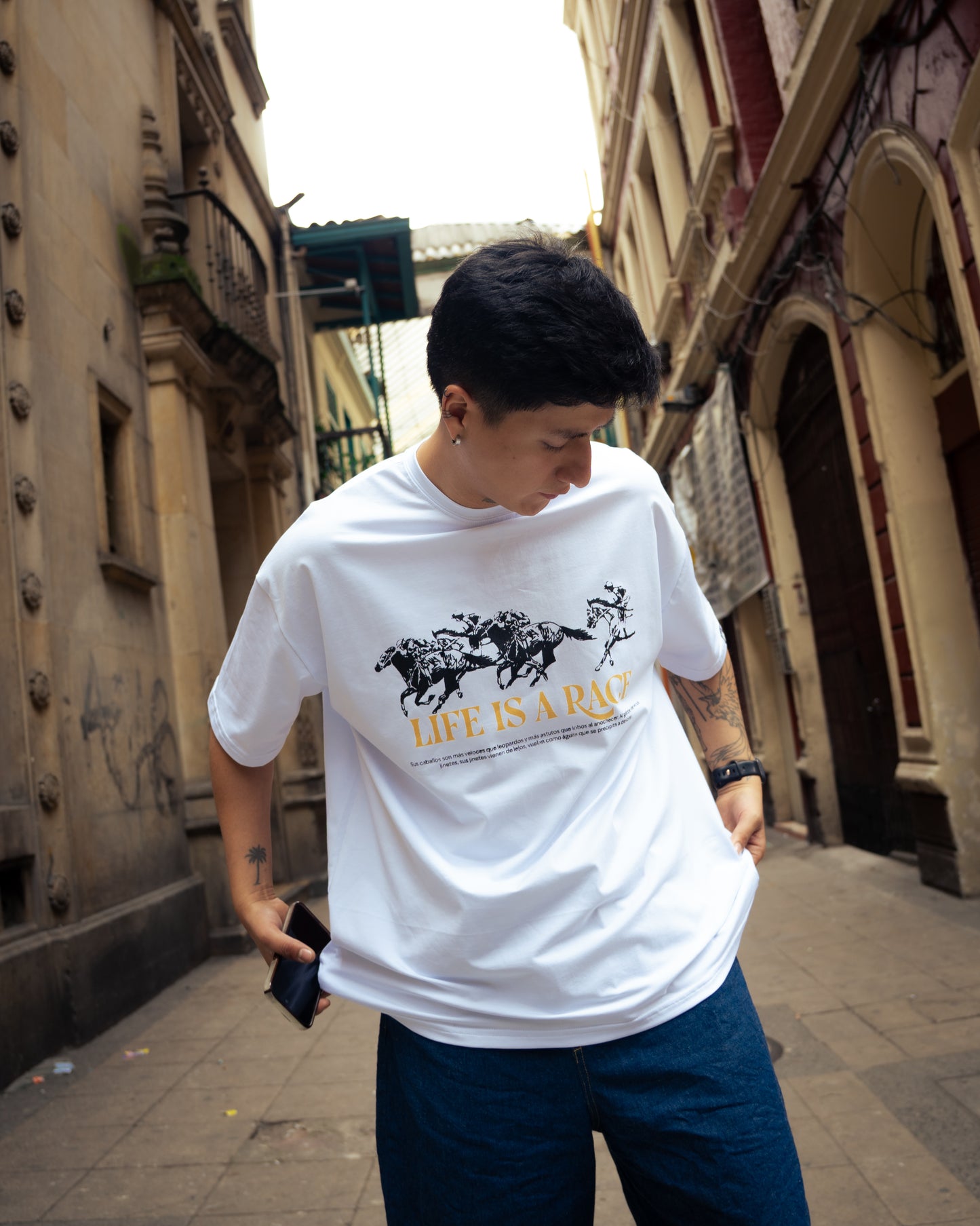 Camiseta oversize LIFE IS A RACE